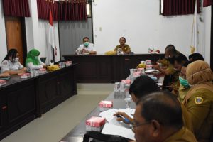 Pj Sekretaris Daerah Kota Tidore Kepulauan Muhammad Miftah Bay memimpin pertemuan terkait dengan Forum Kemitraan Kota Tidore Kepulauan Tahap I dengan BPJS Cabang Ternate (1)
