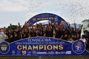 Foto bersama pemenang Juara I TOPMENT U-23