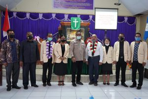 Wakil Walikota Tidore Kepulauan, Muhammad Senin, S.E foto bersama pengurus GMIH